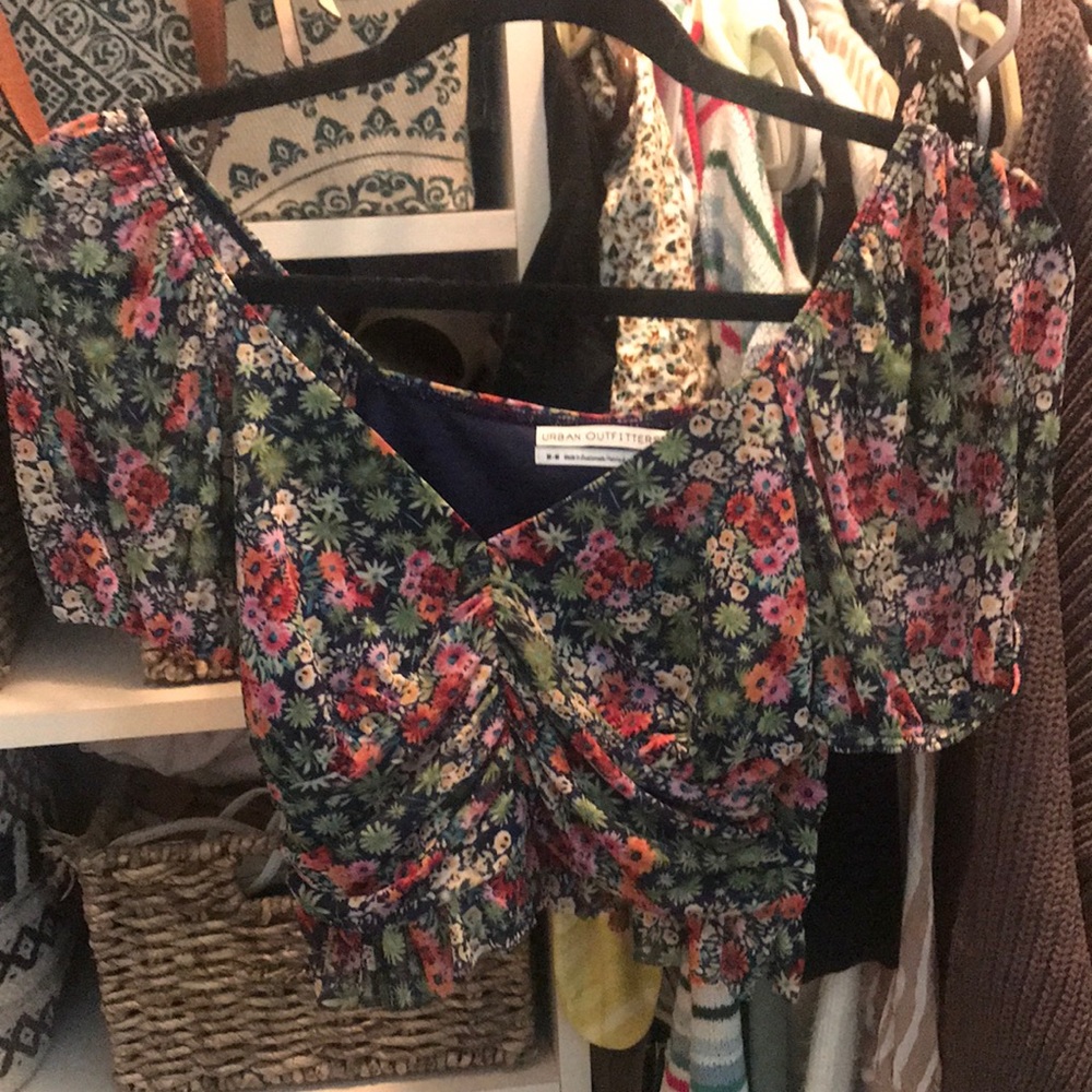 URBAN OUTFITTERS top